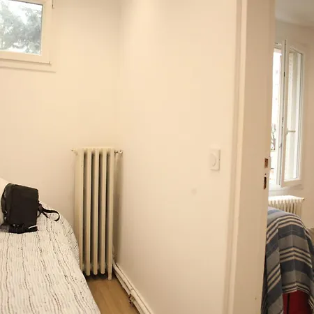 Apartment Renew Spacious & Quiet Paris