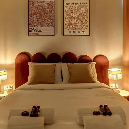 Charme Parisien Pres Des Buttes-chaumont Apartment