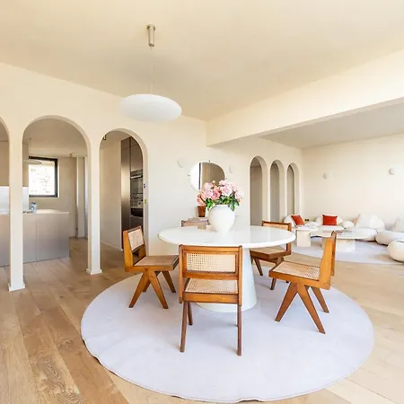 Lease Mobility L Champs-elysee & Eiffel View L Triplex 2br & Rooftop Apartamento París
