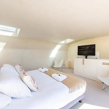 Apartamento Lease Mobility L Champs-elysee & Eiffel View L Triplex 2br & Rooftop