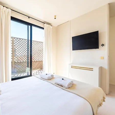 Lease Mobility L Champs-elysee & Eiffel View L Triplex 2br & Rooftop Apartamento