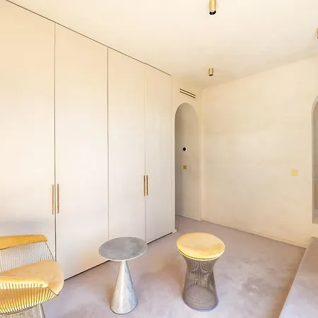 Lease Mobility L Champs-elysee & Eiffel View L Triplex 2br & Rooftop Apartamento París