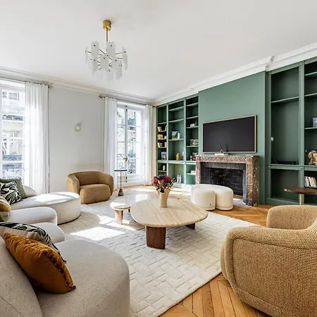 Luxurious 4 Bedroom Apartment, La Muette Daire Paris