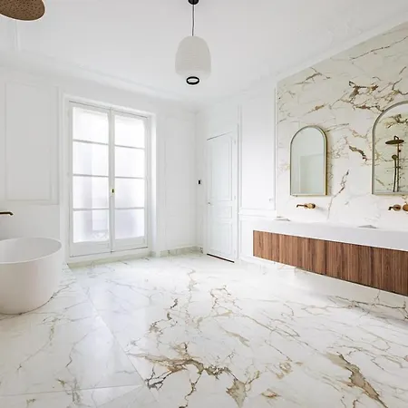 Luxurious 4 Bedroom Apartment, La Muette