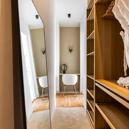 Luxurious 4 Bedroom Apartment, La Muette Daire *