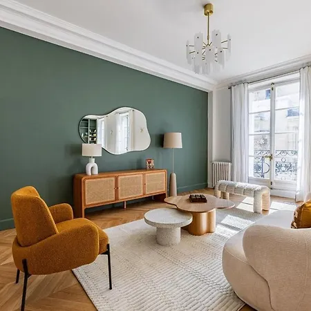 Luxurious 4 Bedroom Apartment, La Muette Daire
