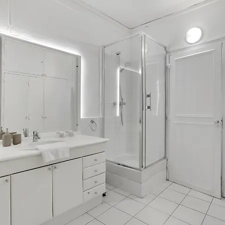 Elegance & Confort A Deux Pas De La Madeleine Apartment *