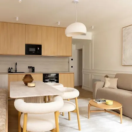 Apartment Splendid 2br 6p Near Palais Royal Paris