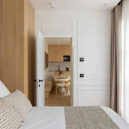 Splendid 2br 6p Near Palais Royal Apartment
