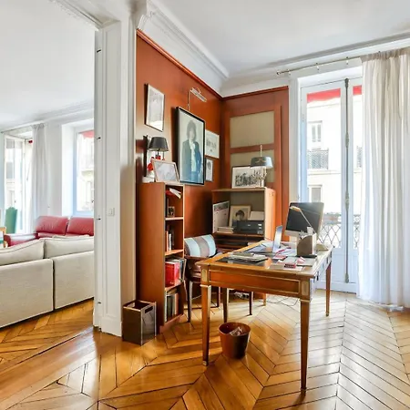 A Prestigious Location In * Parijs