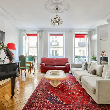 A Prestigious Location In Apartment