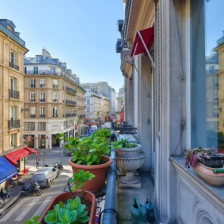 A Prestigious Location In Apartment Paris