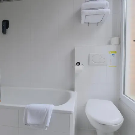 Hipotel Lilas Gambetta 3* Paris
