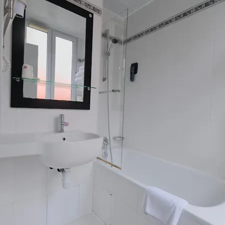 Hipotel Lilas Gambetta Hotel