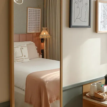 Bloom House & Hotel