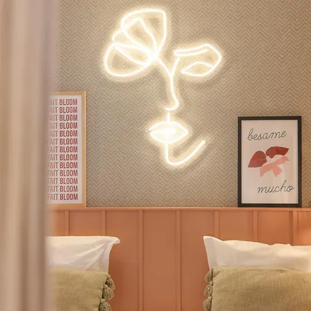 Bloom House & 4* Paris