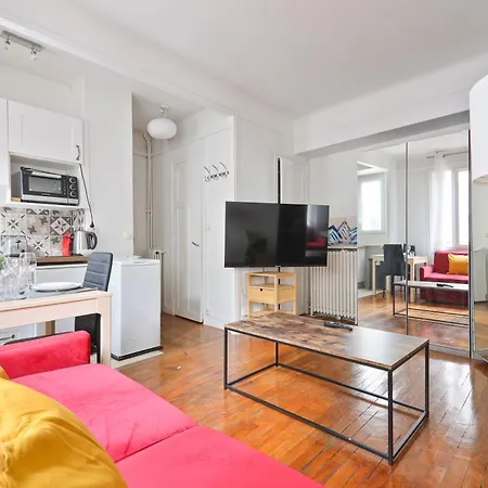 Heart Of - - 2p - Invalides Free Netflix Apartment *