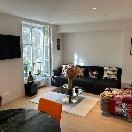 New 100m2 3-bedroom Flat In 6th St Germain-des-pres Appartement