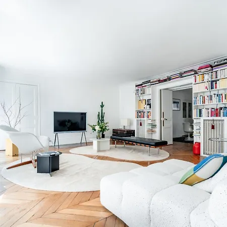 Elegance Vendome & Tuileries Apartment