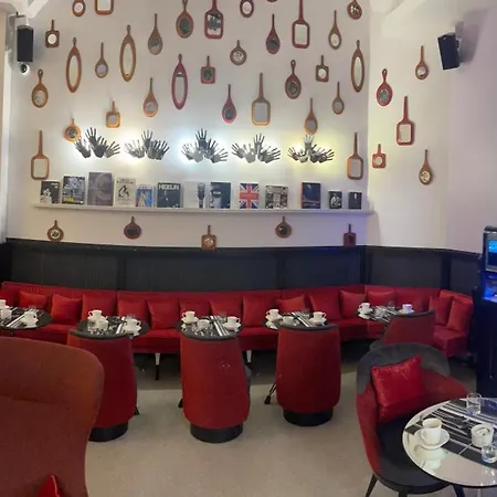 Du Triangle D'or Hotell