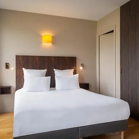 Hotel Helzear Champs-elysees 4*