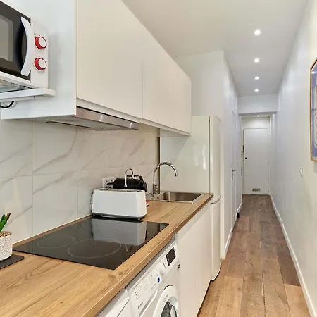 Apartment 2 Bedrooms Center Of