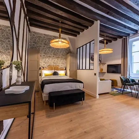 Apartment Parisian Luxury Living Rue Dauphine Saint-germain-des-pres