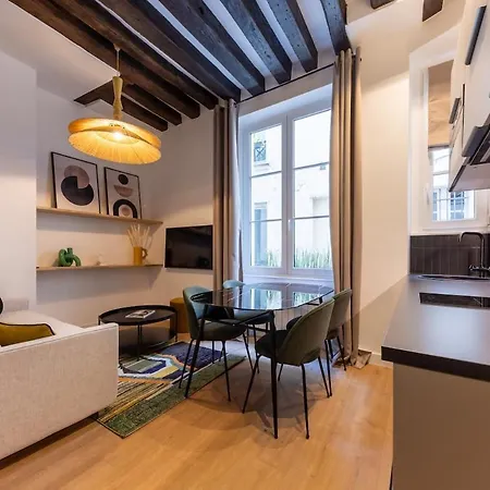 Apartment Parisian Luxury Living Rue Dauphine Saint-germain-des-pres