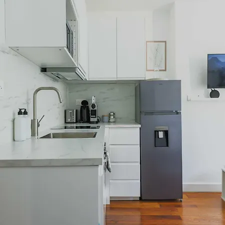 Apartment Modern -1br-3p-ternes Paris