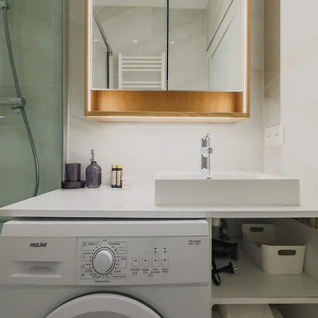 Modern -1br-3p-ternes *