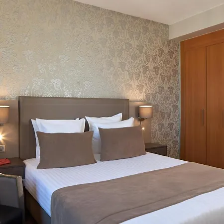 Timhotel Opéra Blanche Fontaine Hotel