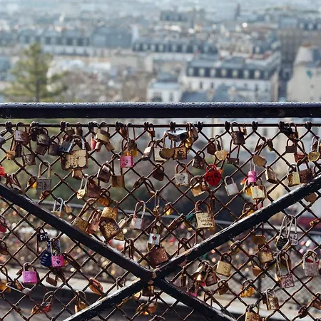 Regyn's Montmartre 2*