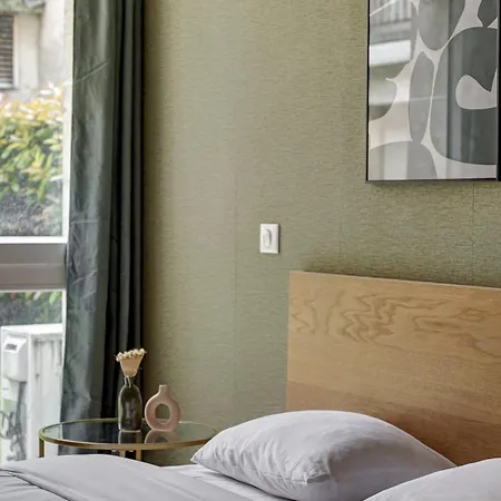 Apartment Sejour Elegant Aux Buttes Chaumont Pour 12 Pers *