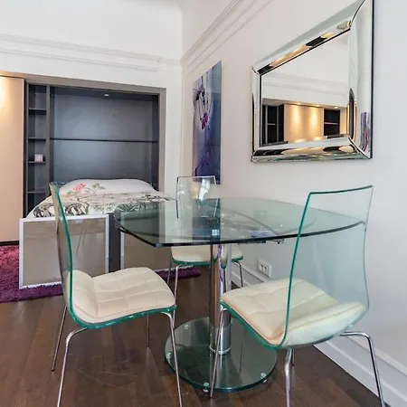 Champs Elysees Appartement