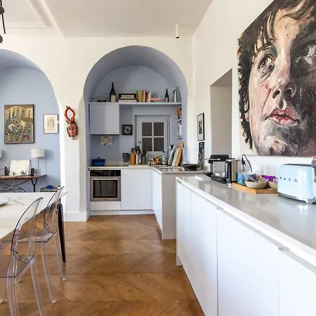 Comme Maison Sur L'ile Saint Louis * Paris