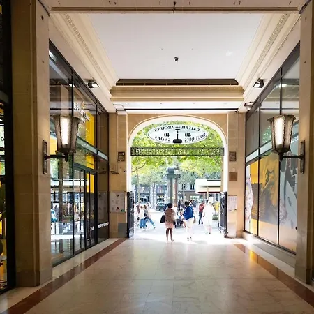 Champs Elysees Apartment