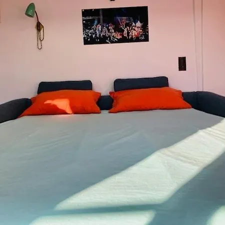 Sunny And Serene Hideaway In With Ac Apartment Paris