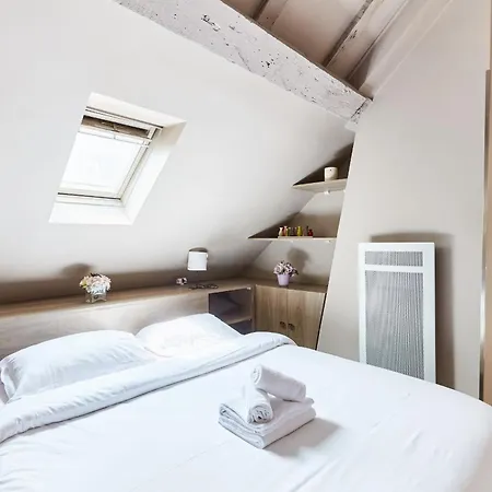 Bnbnova - Place Des Vosges - 1br With Balcony Paris