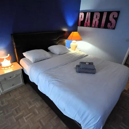 Apartment Spacious, Bright With Private Parking