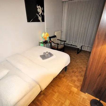 Spacious, Bright With Private Parking