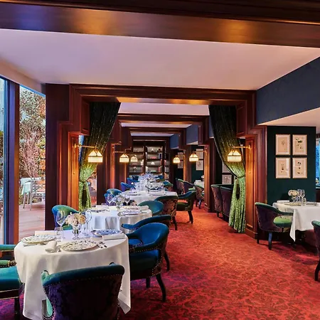 Barrière Fouquet's Hotel 5*