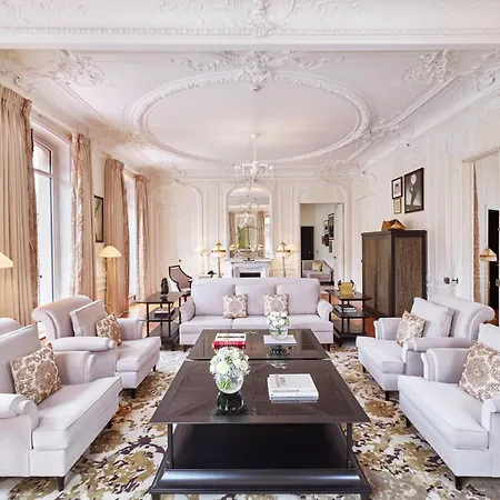 Hotel Barrière Fouquet's Paris