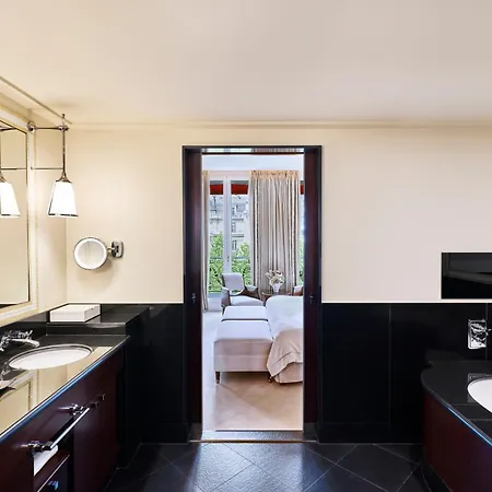 Hotel Barrière Fouquet's Paris