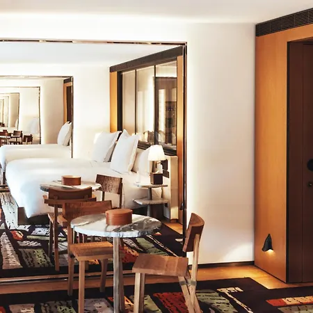 Sax Paris, Lxr & Hotel 5*