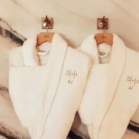 Sax Paris, Lxr & 5* Paris