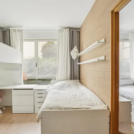 Place Victor Hugo - Mesnil 1bdr By B'your *