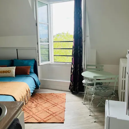 Homestay Place Equipe Au Coeur De Avec Vue Sur L'arc De Triomphe Et La Tour Eiffel *