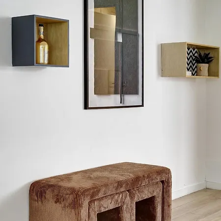 Sejour Elegant Aux Buttes Chaumont Pour 12 Pers Apartment