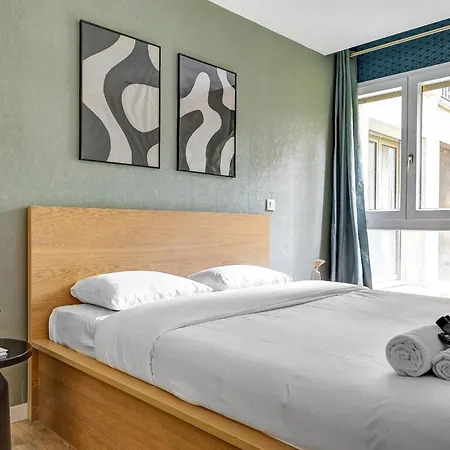 Apartment Sejour Elegant Aux Buttes Chaumont Pour 12 Pers *