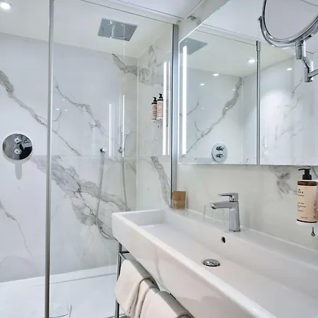 Mercure Notre Dame Saint Germain Des Prés Hotel 4*